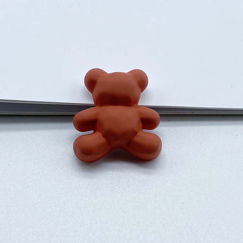 Bear rust red