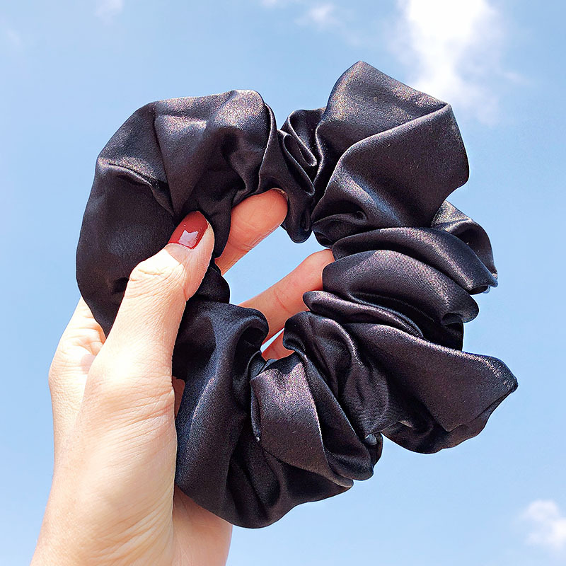 2:2 # Black Scrunchie