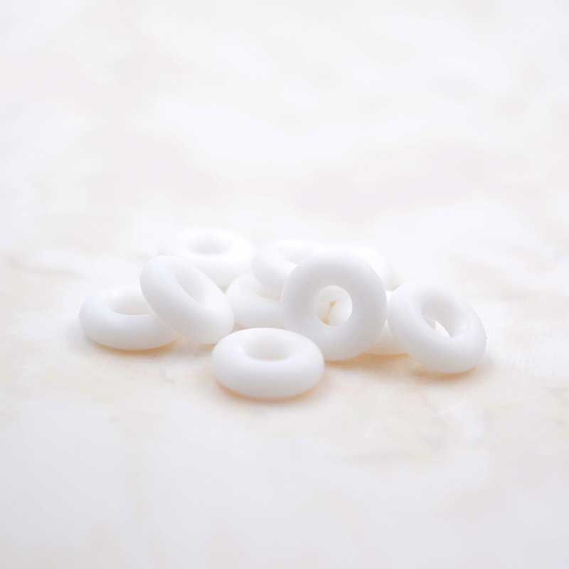 white：8mm