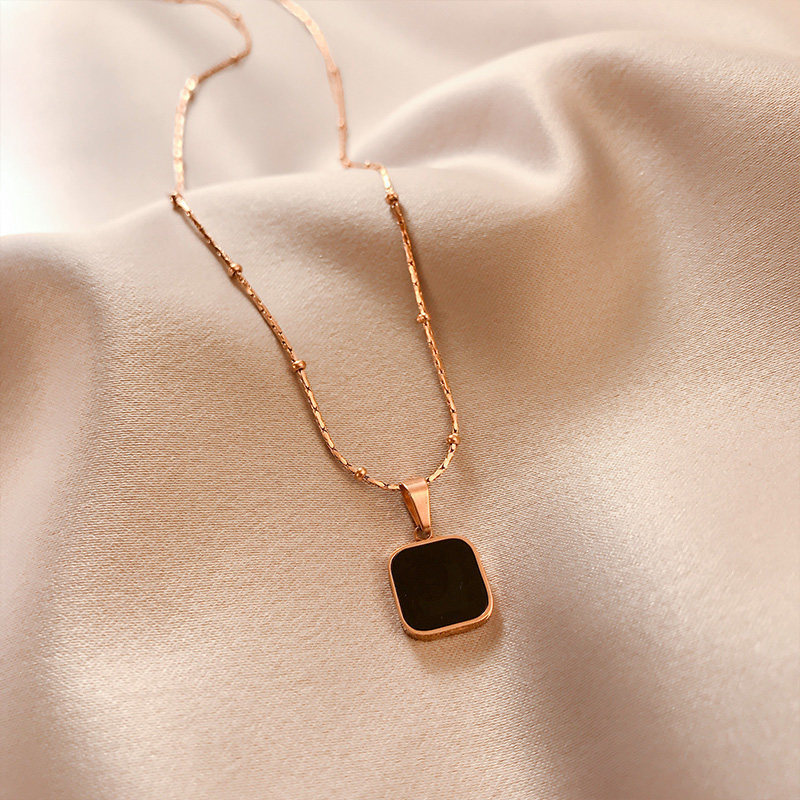 1:Square pendant