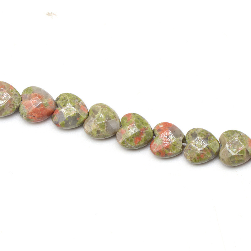  Unakite