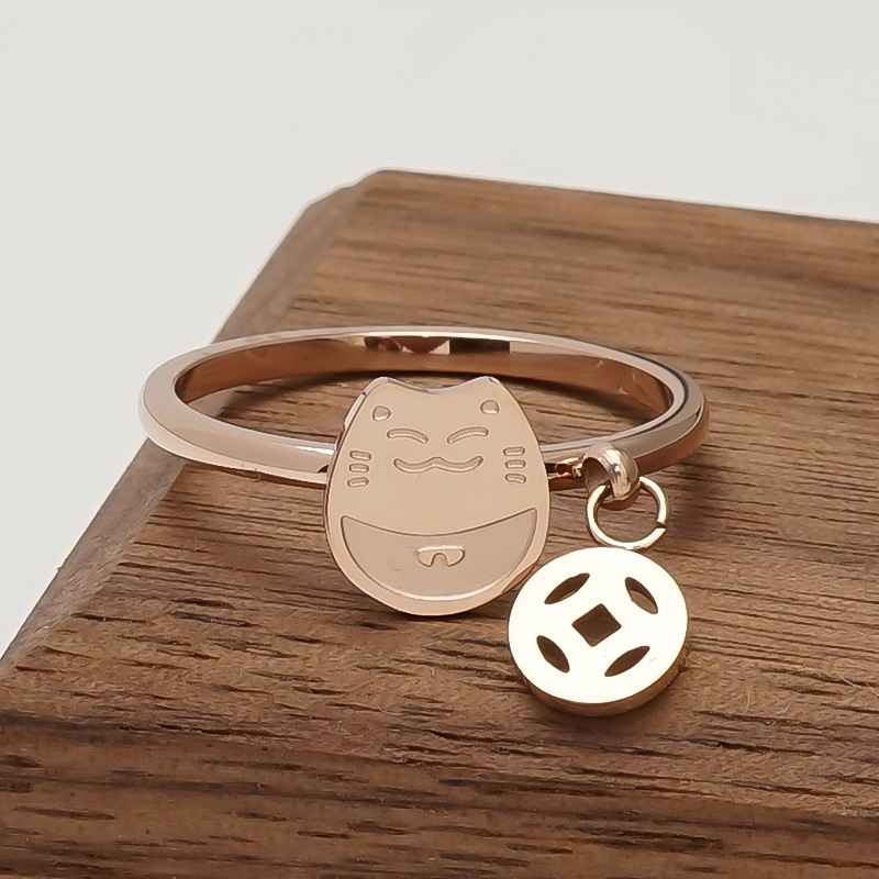 Lucky cat ring, number 6