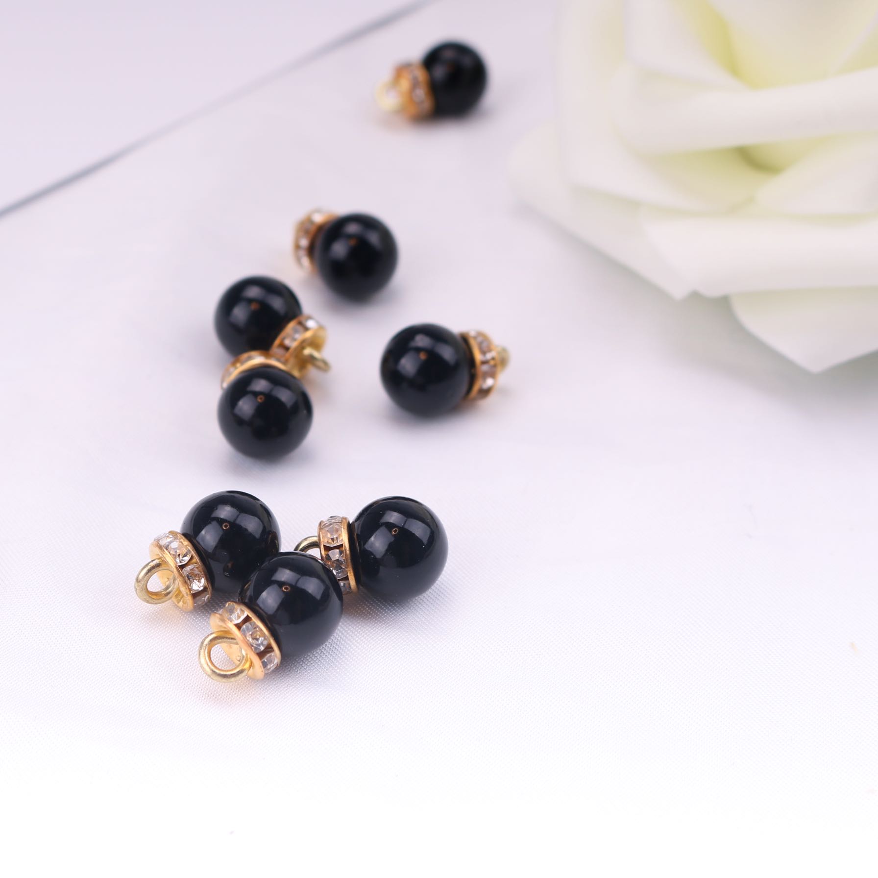 Highlight black: 10mm (gold head)