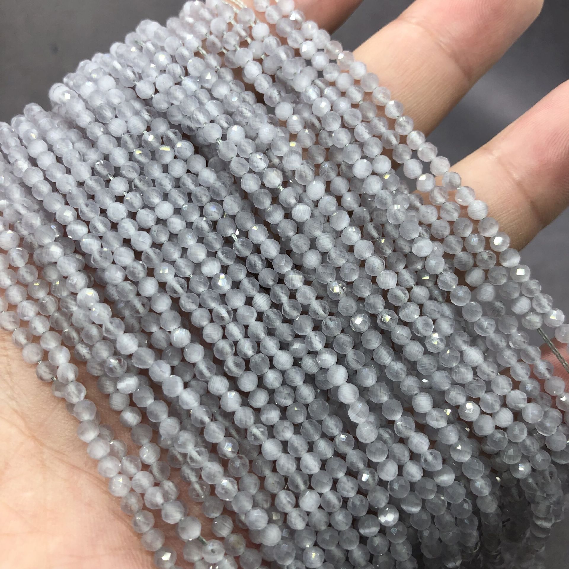 gray , 3mm（About 134 PCS/Strand）