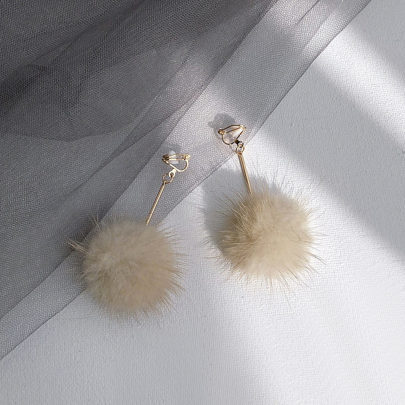 Maxmara ( ear clip )