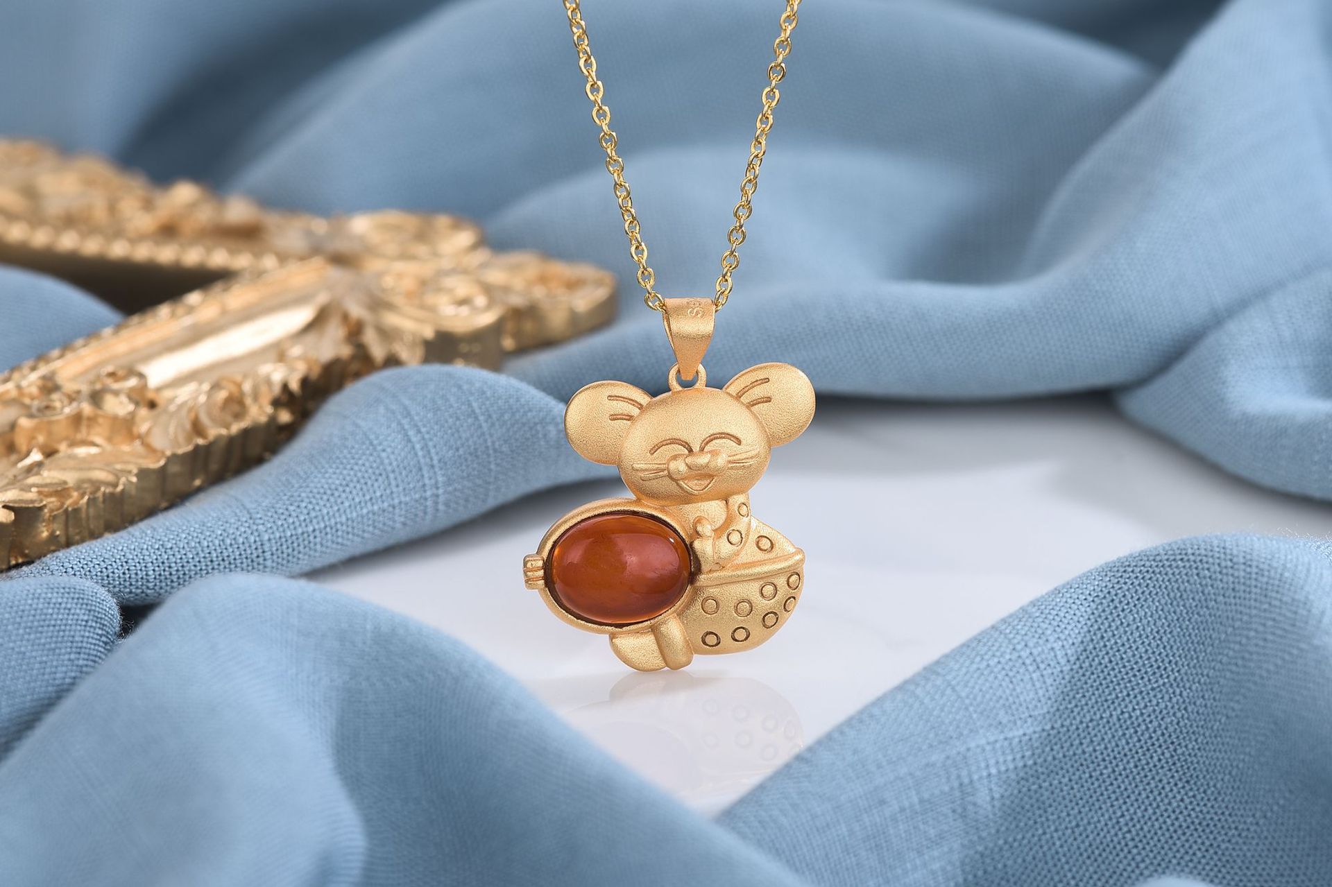 Carnelian Pendant (with main stone without chain)