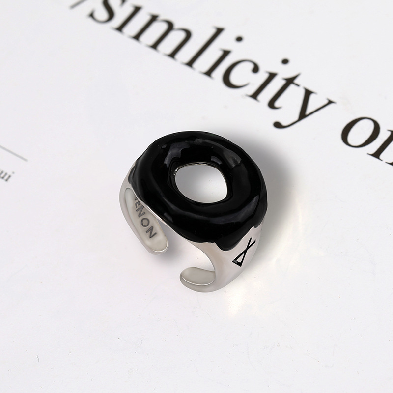 Pure black ring