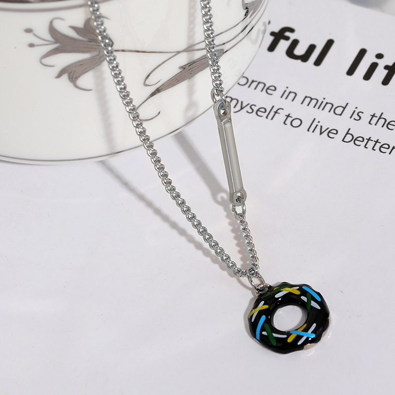 5:Black Donut Necklace