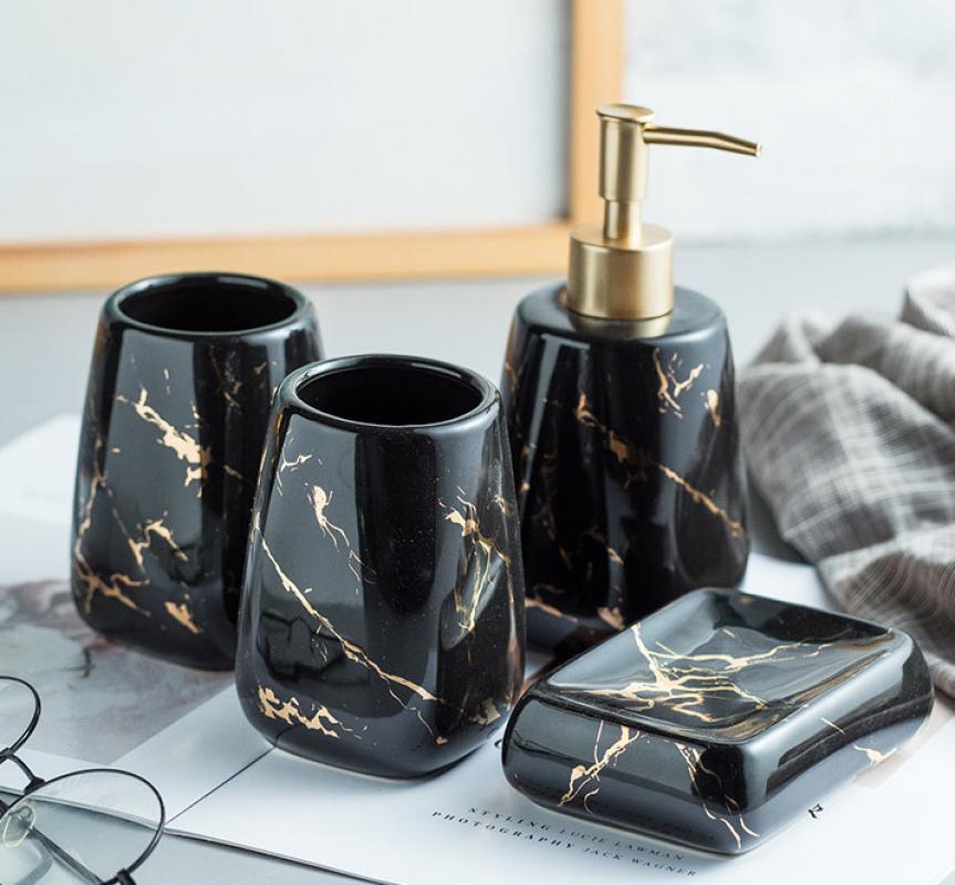 Shiny black 4-piece bathroom set