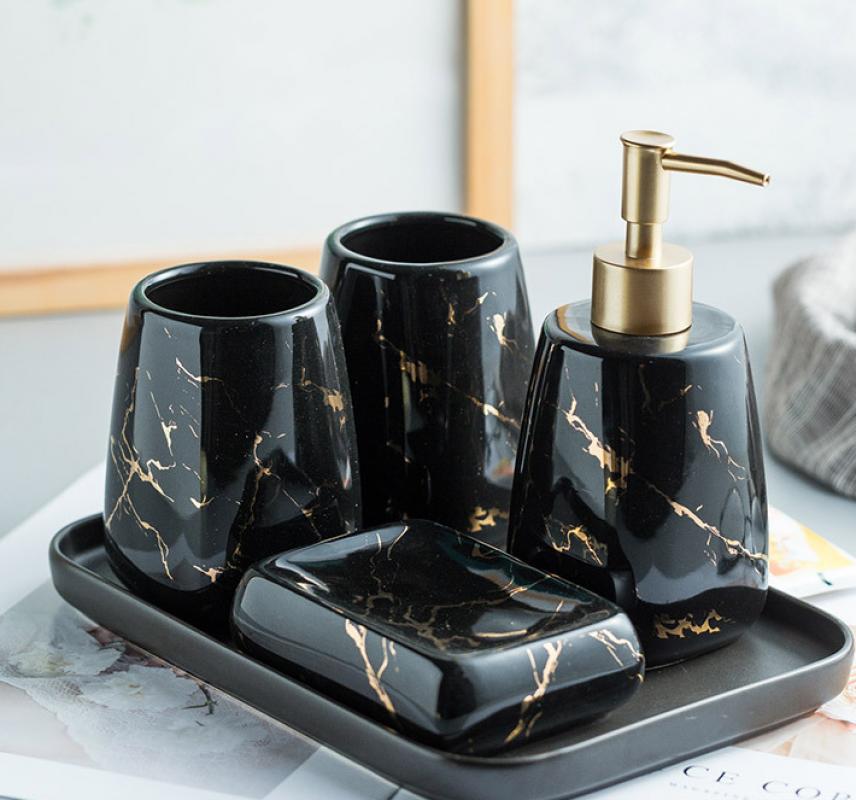 Shiny black 5-piece bathroom set