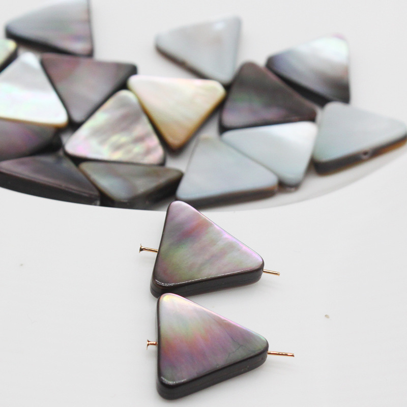 A:16mm triangles per piece