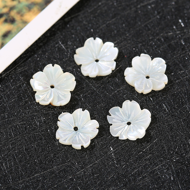 1:White 5 petals 10MM