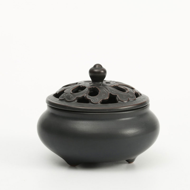 Black pottery