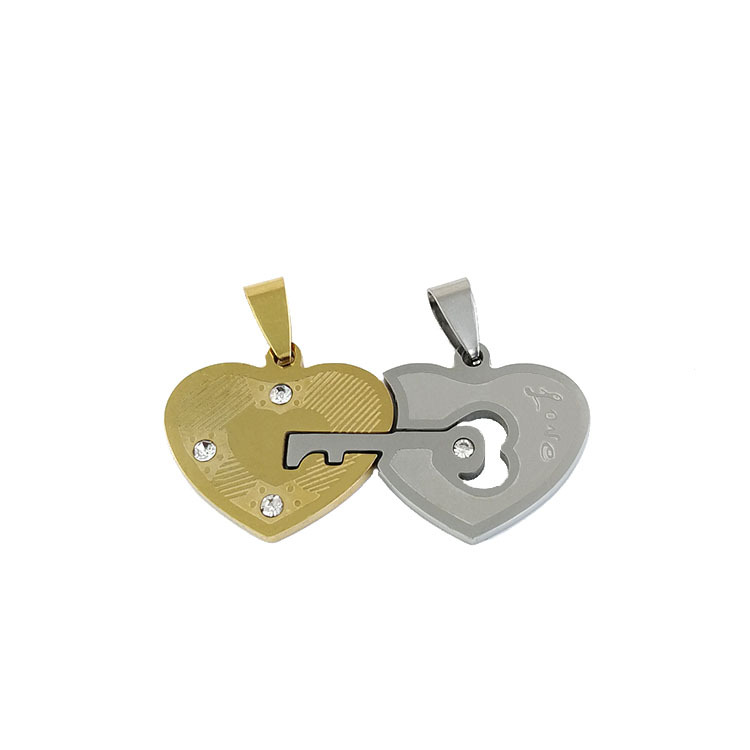 1:Couple pendant