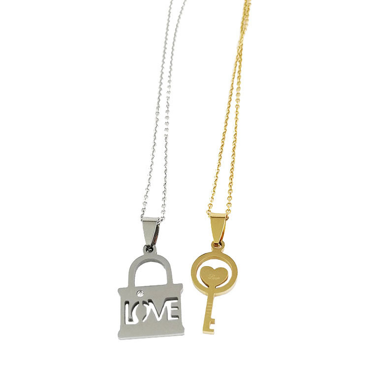 5:Couple pendant   gold and silver O chain