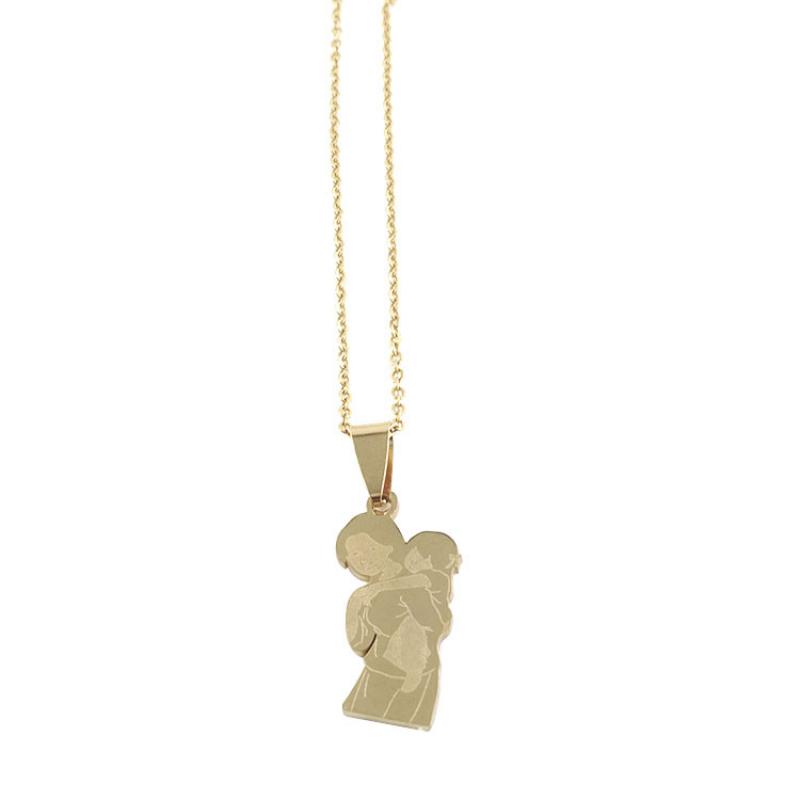 Gold pendant with O chain