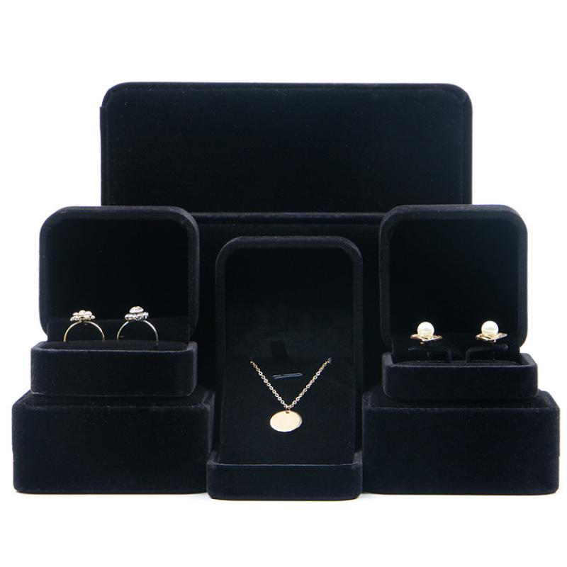 Black flannel box large ring box (6.5*7.5*4.7cm)