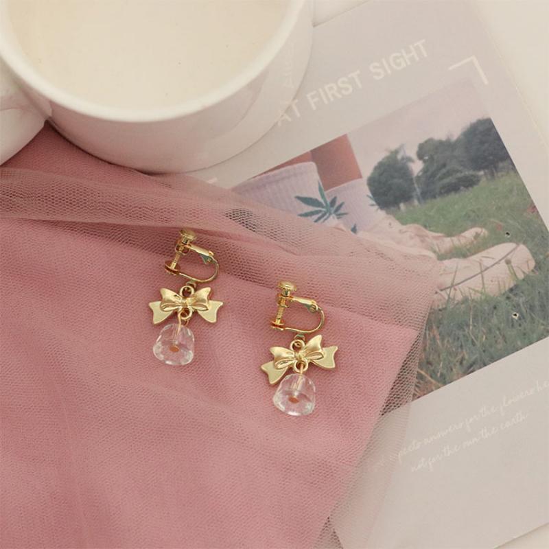 earring clip