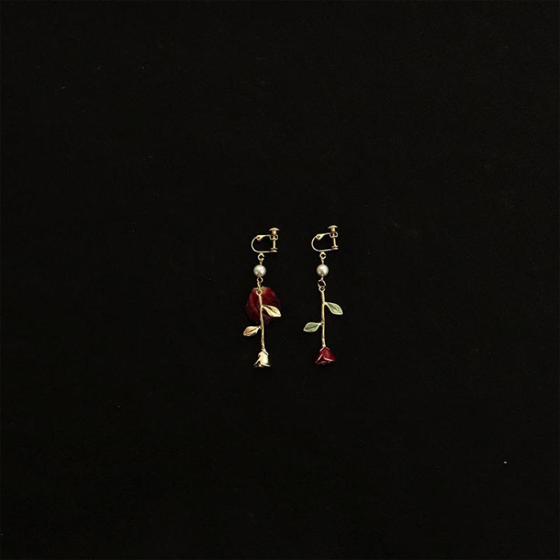 earring clip