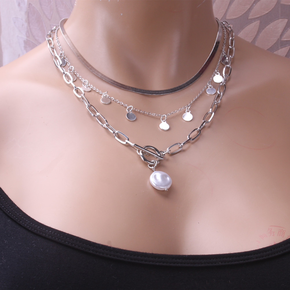 Silver multi-layered necklace