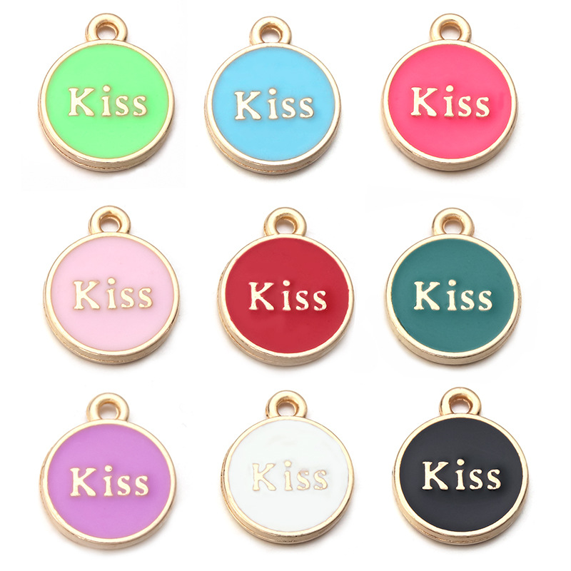 Kiss pendant sky blue