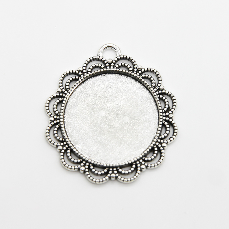 2:antique silver color