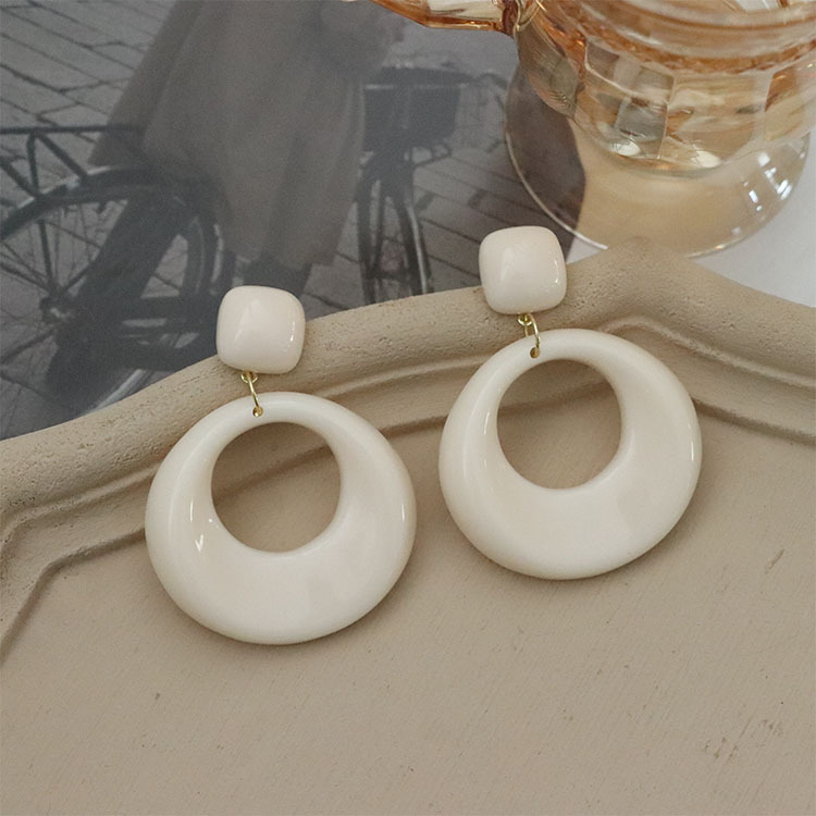 4:ivory ear clip