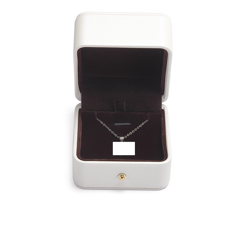 white pendant box 7.5*7.5*6.2cm