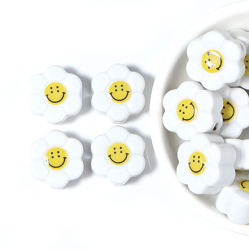 2:Smiling face ceramic flower flower 18*9mm