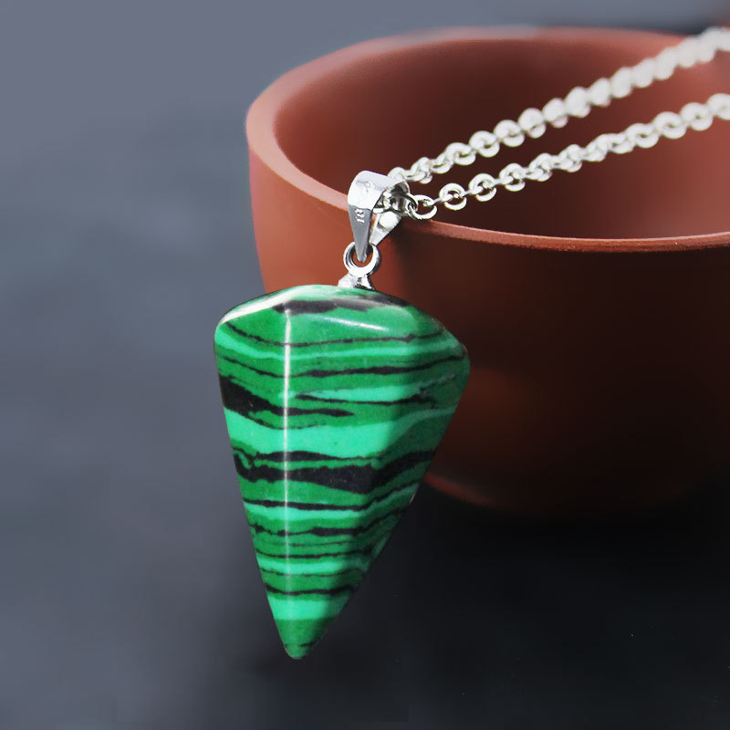 10:malachite with chain