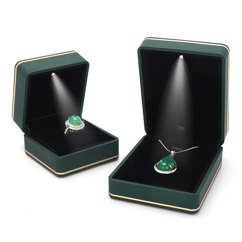 Green Ring box  6.5*6.5*4cm