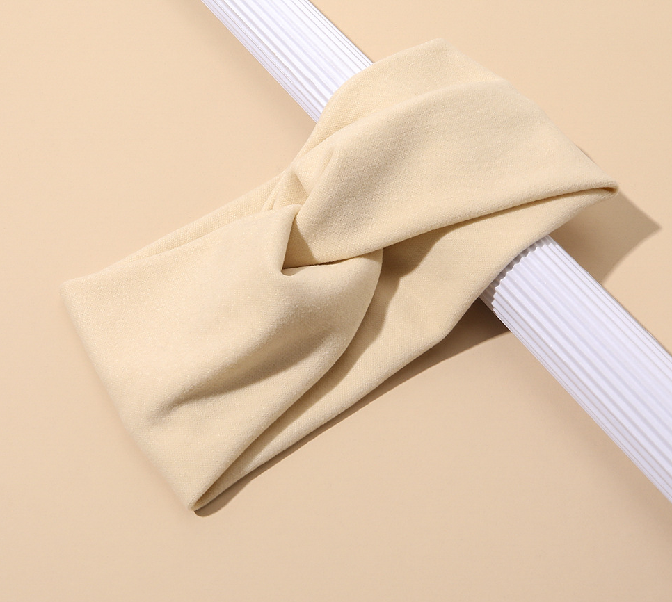 2:Wool velvet solid color hair band-beige