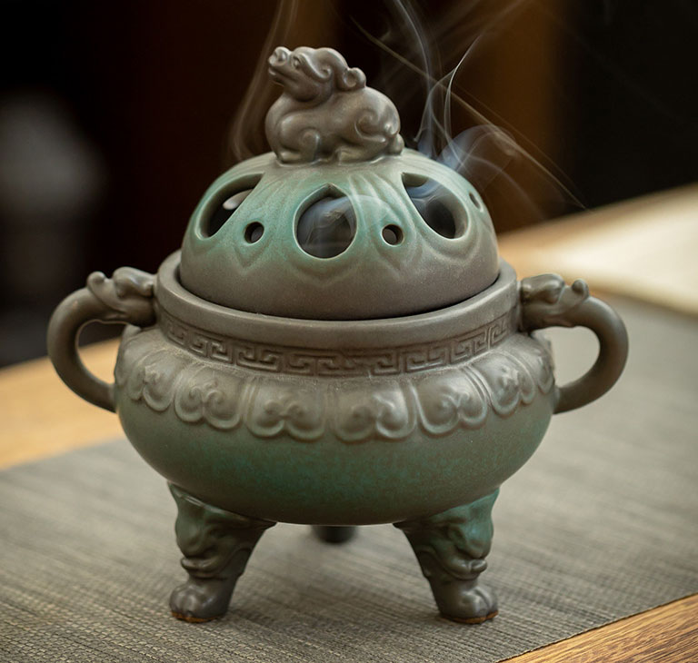 Binaural Brave Pan Incense Burner