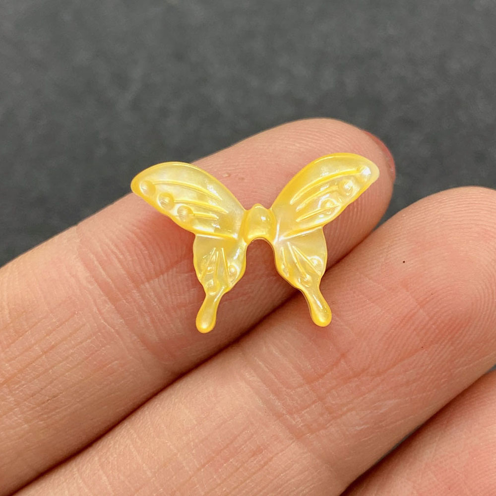 Yellow shell 18x20mm