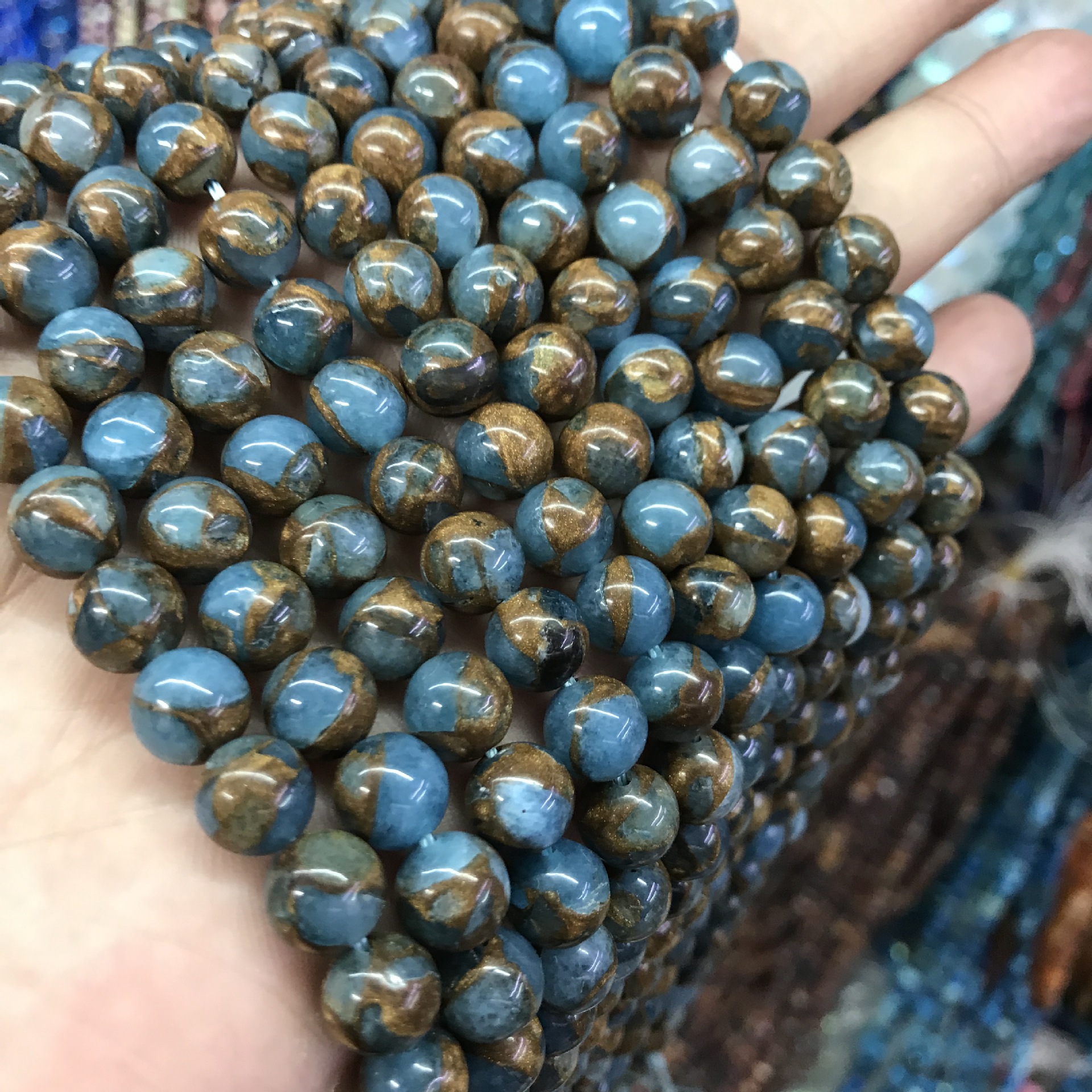 Sea blue 4MM, about 92 beads/strand