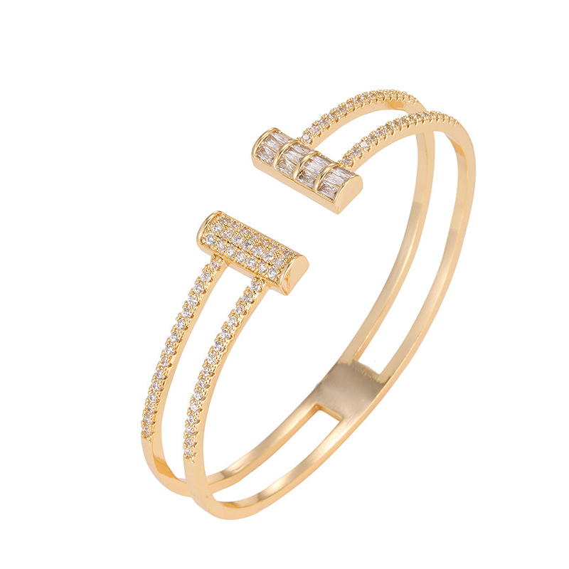 B gold color plated Bracelet