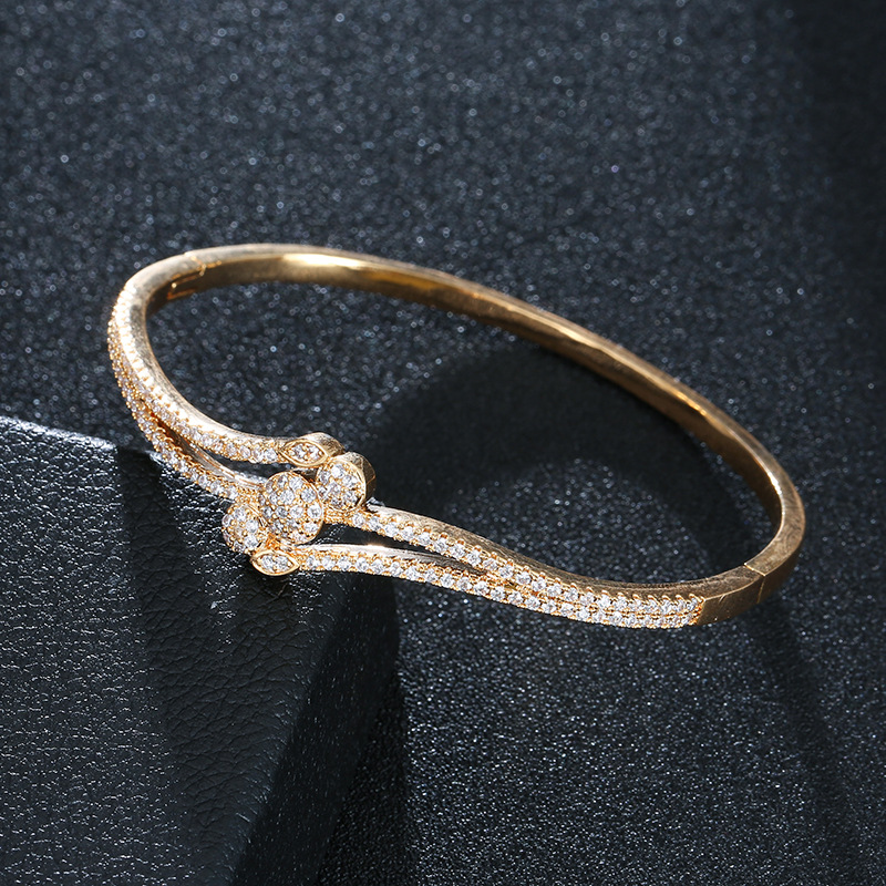 2:B gold color plated bracelet