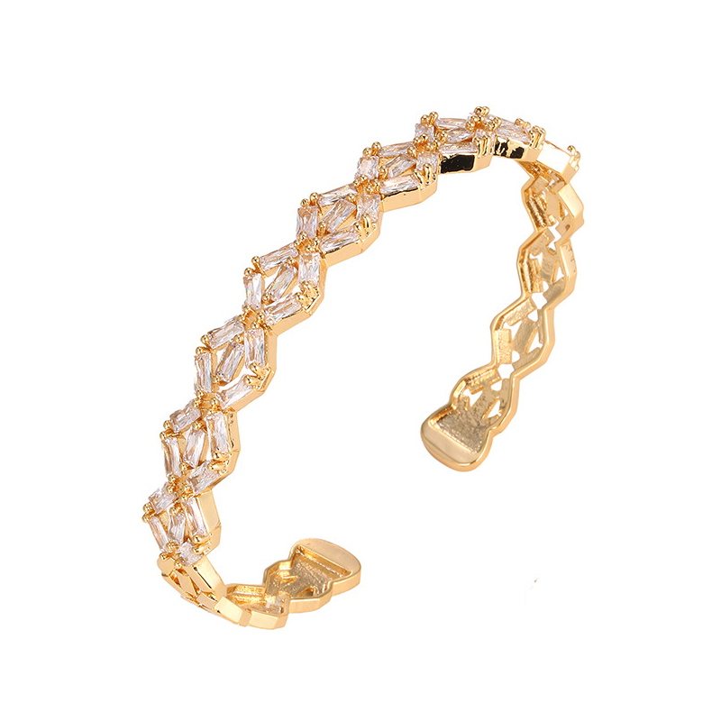 B gold color plated bracelet