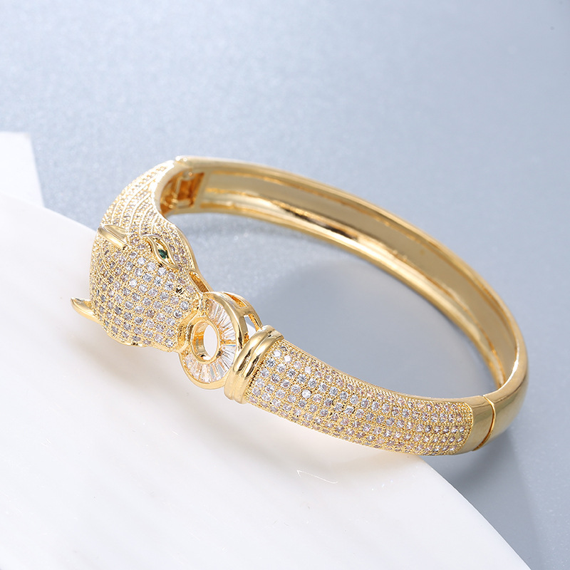 2:B gold color plated bracelet