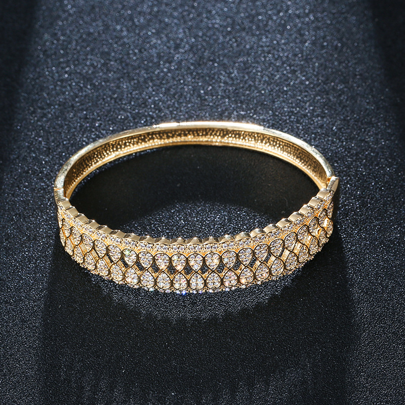 B gold color plated bracelet