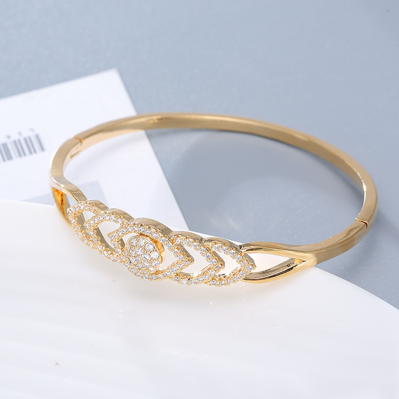 2:B gold color plated bracelet