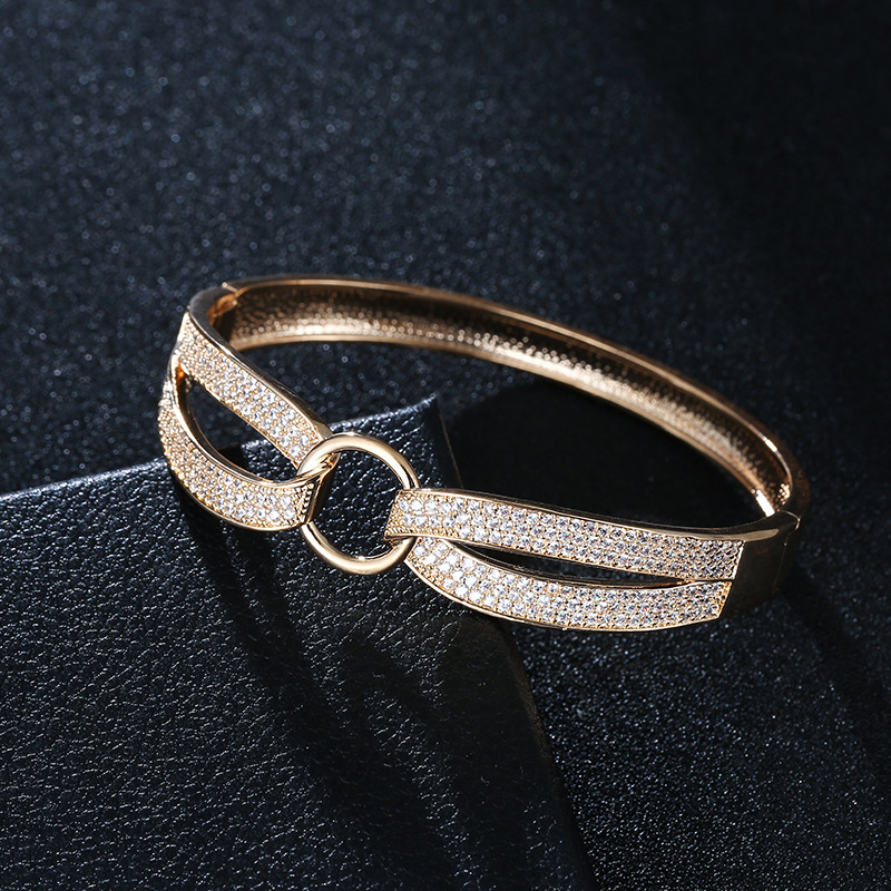 B gold color plated bracelet