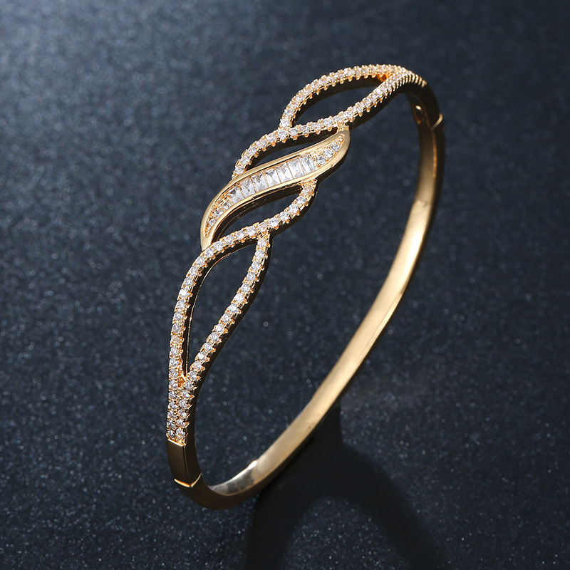 2:B gold color plated bracelet