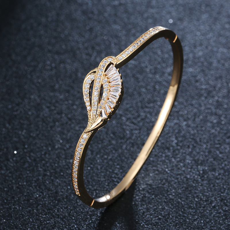 B gold color plated bracelet