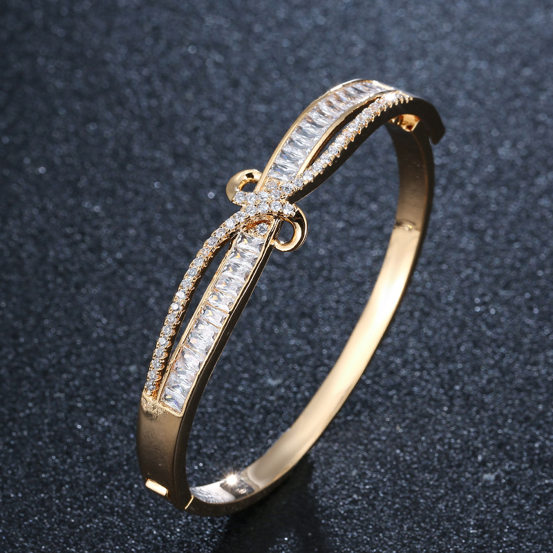 B gold color plated bracelet