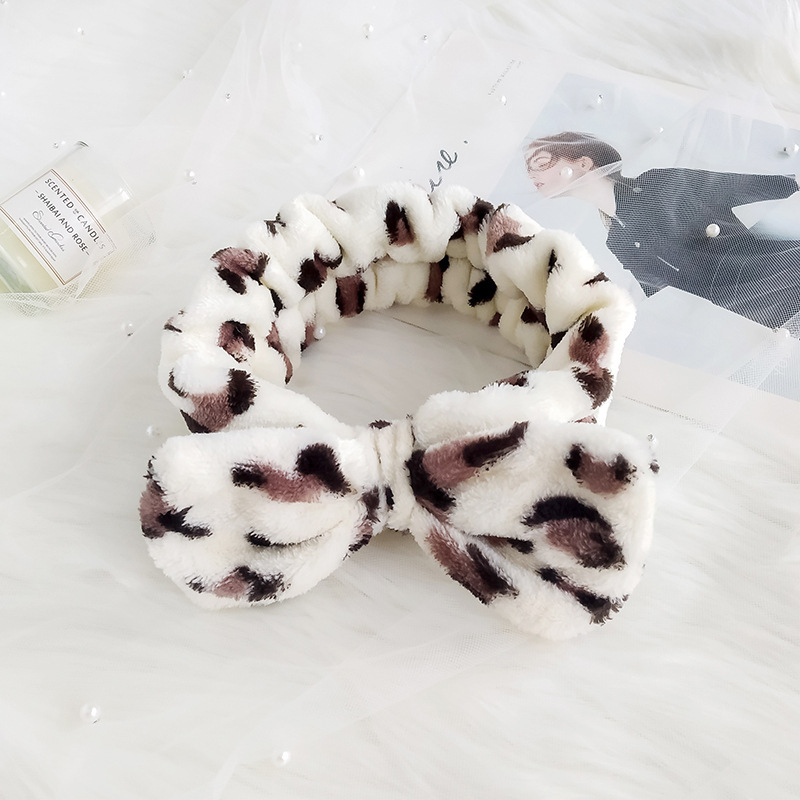 Cream white leopard print