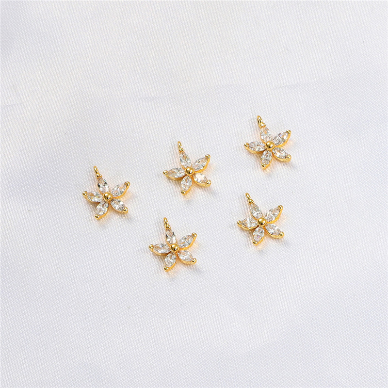 Five petals inlaid zircon 11x10mm aperture 1mm