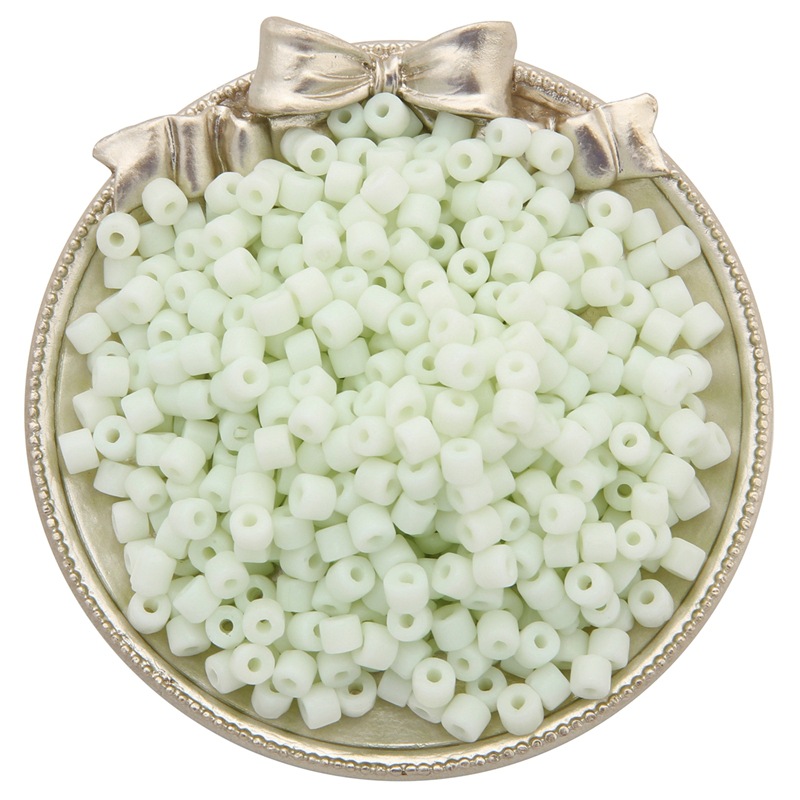 3:white jade green