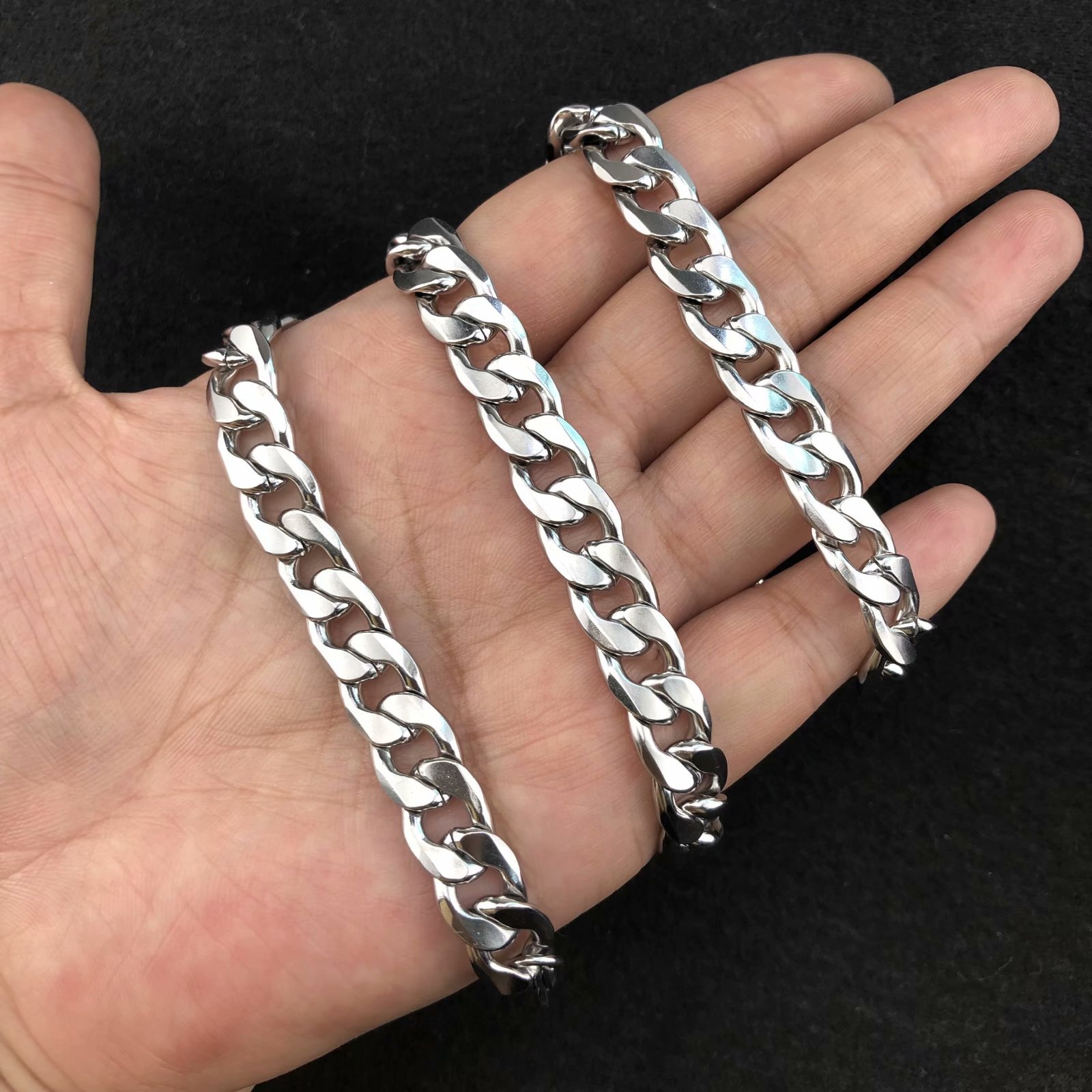 33:Six sides chain,width 10mm length 50CM