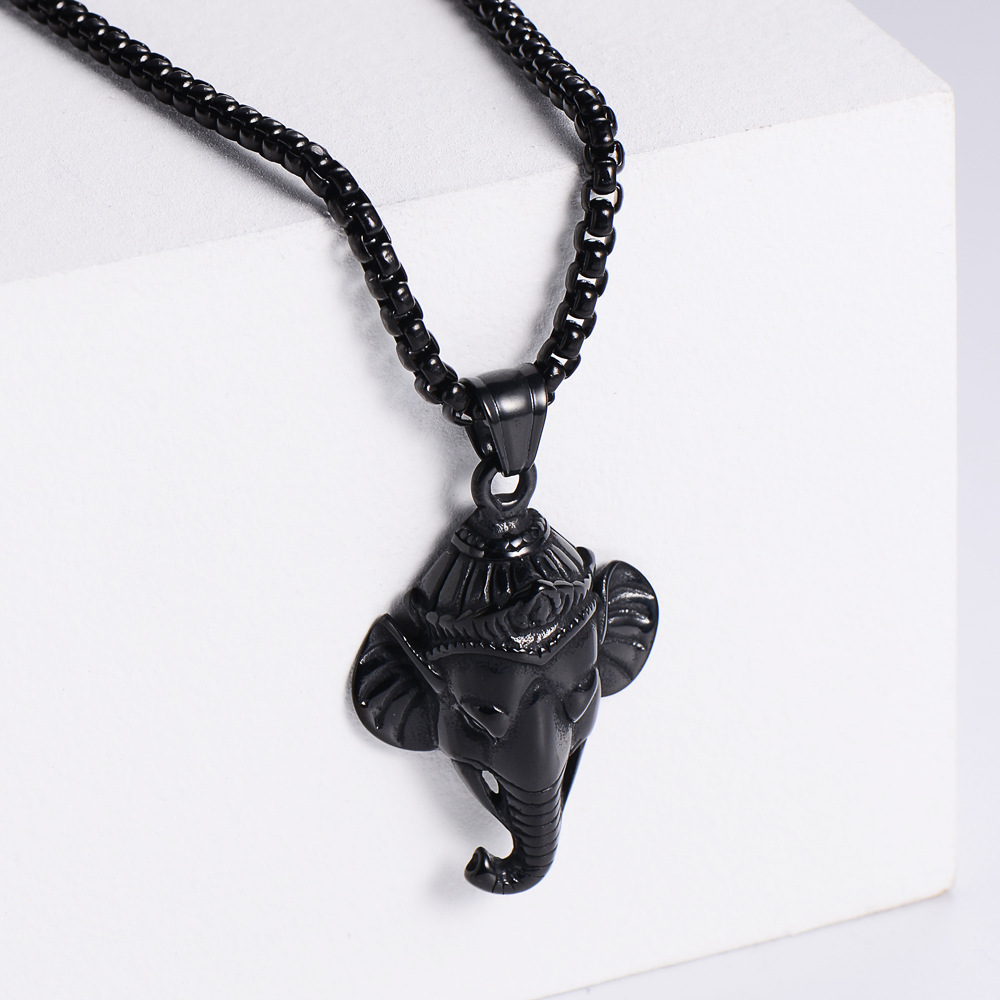 3:【Black】Pendant